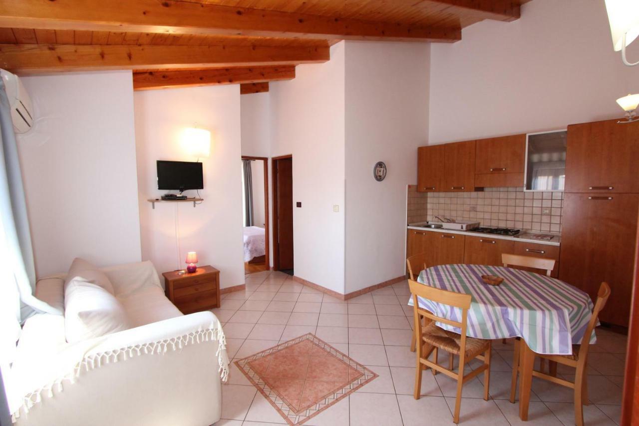 Apartments Villa Mara Rovinj Exteriör bild